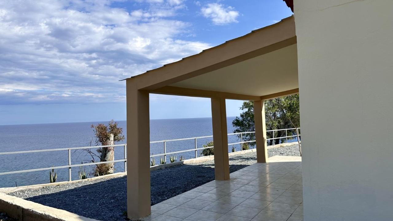 Sfinias Apartments Kalí Limenes Exterior foto